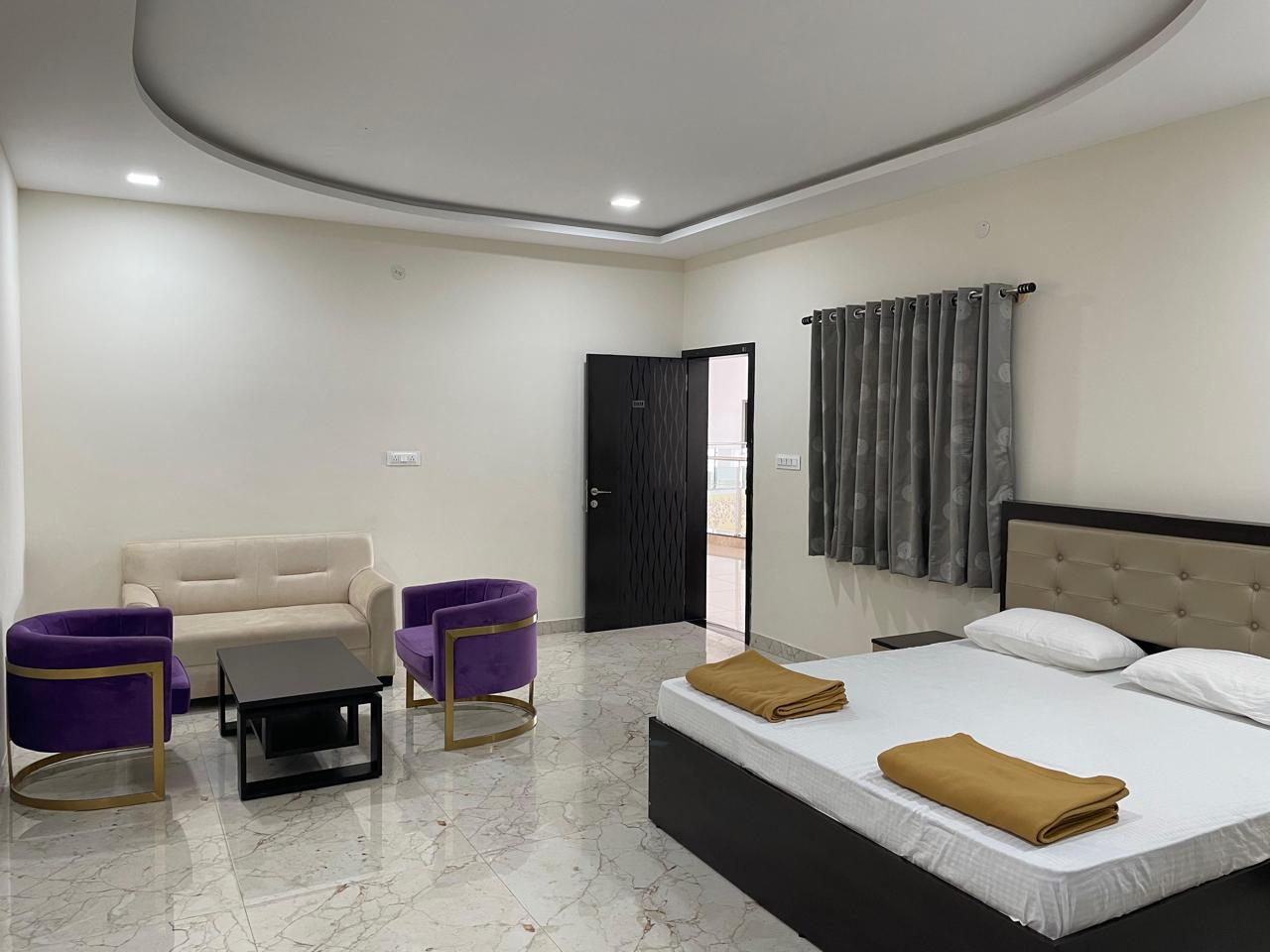 BRS GRANDEUR gallery photo 45